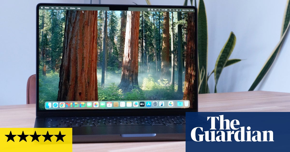 بررسی Apple MacBook Pro M4: سریعتر، بهتر، ارزانتر | سیب